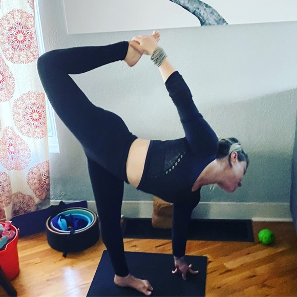 Meet your Posher, Peryl - Picture 1 of 1